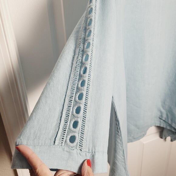 Valentina Naldi Shirt 1X Light Blue Linen Tunic Blouse Lace Trim Asymmetrical - Picture 3 of 10